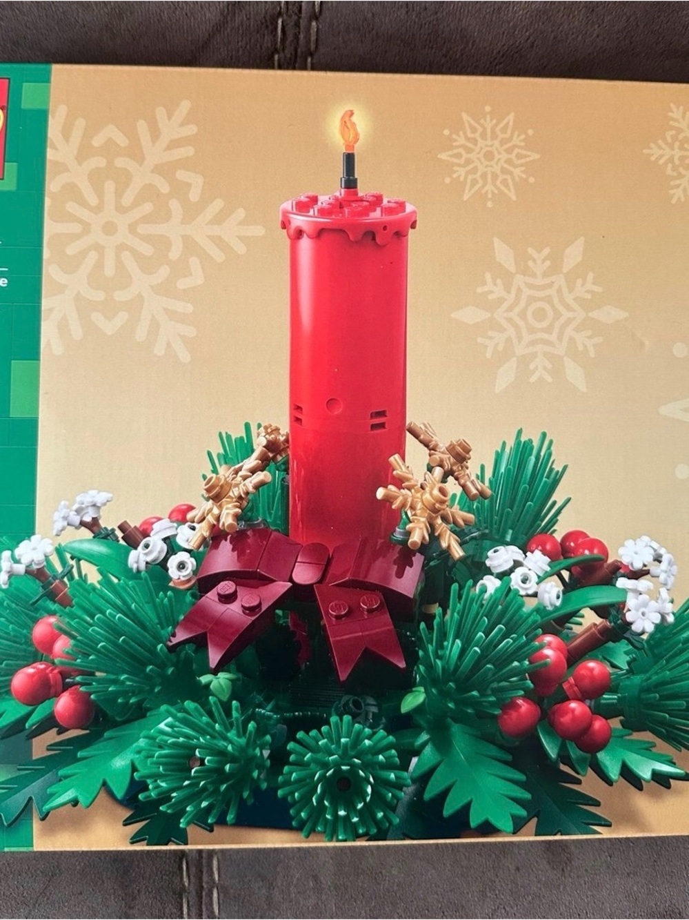 Lego Festive Red Candle Garland with Green Foliage
